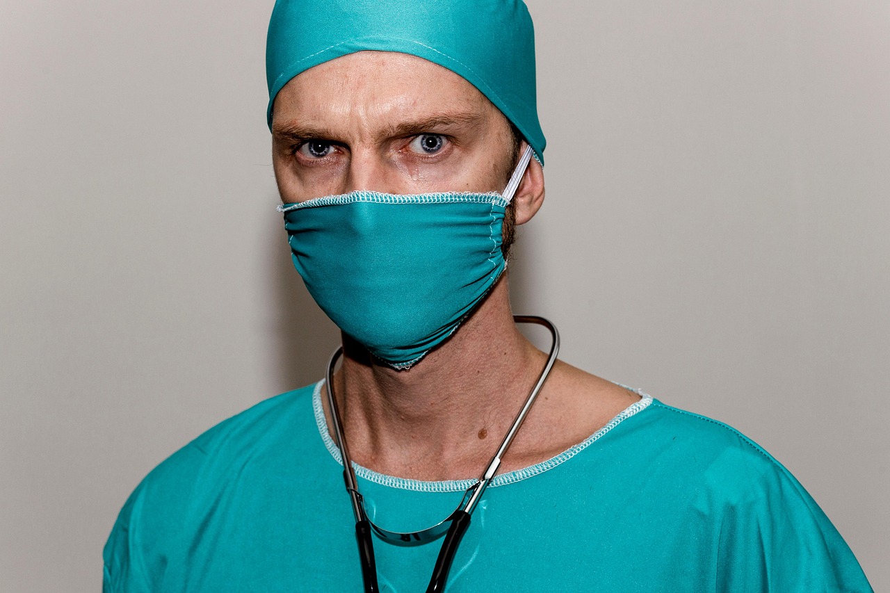 已绑卡实名账号：交易侠app详情下载教程